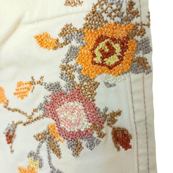Y2K Capris Women's Sz 3 Ivory Cross Stitch Hand Enbroidered Floral Boho Festival - Picture 6 of 16